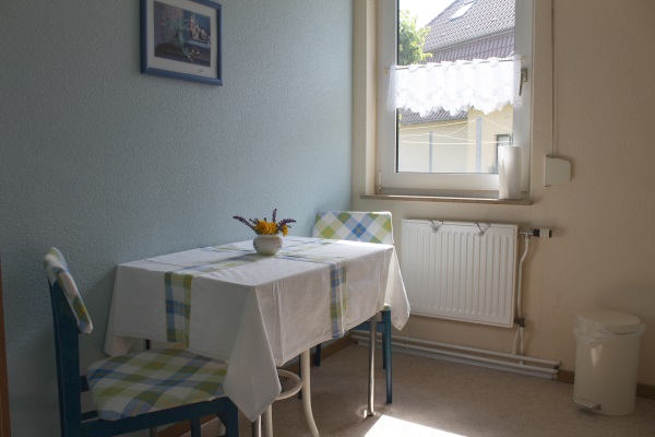 Fewo 1 Küche Sitzecke